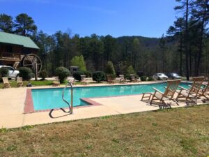 River falls pool