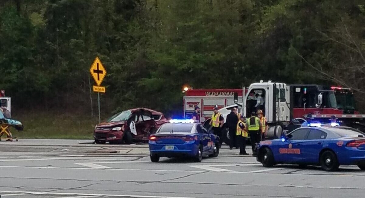 Driver airlifted to hospital after wreck on US 441/GA 15 Now Habersham Driver airlifted to hospital after wreck on US 441/GA 15 Now Habersham