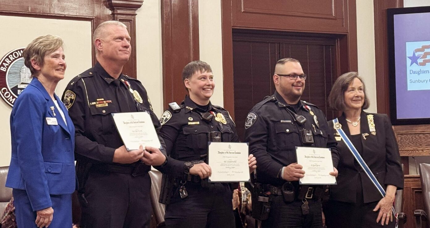 Winder police officers honored for heroism in Sept. 4 Apalachee ...