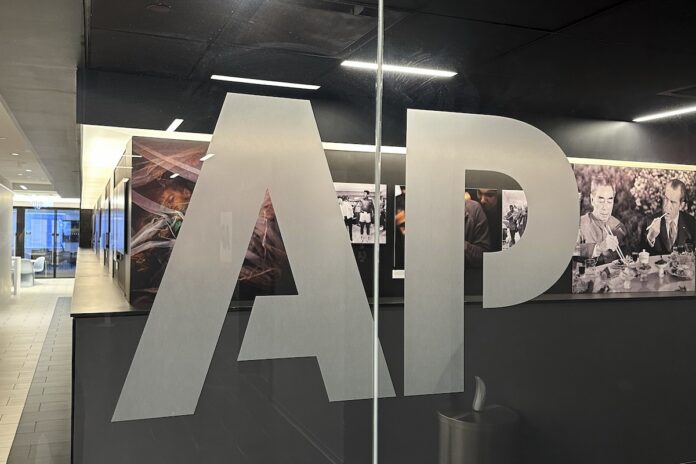Media Trump AP