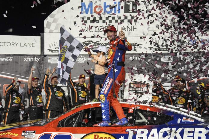 NASCAR Darlington Auto Racing