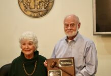 Clarkesville County honors outgoing mayor, tackles other year-end business